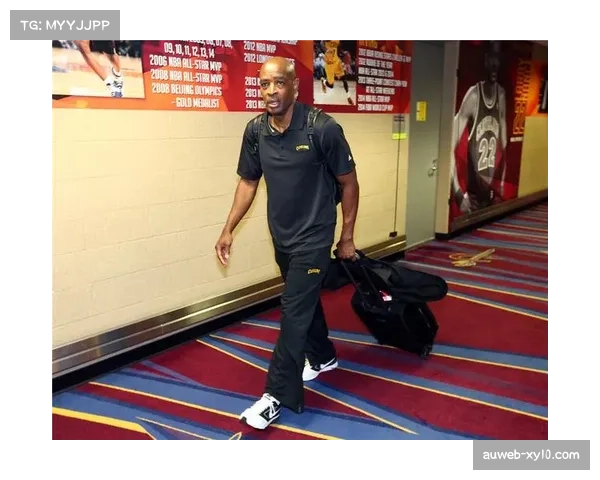 教练专访:热火斯波尔斯特拉谈“区域联防”在当今NBA的适用性与局限性 教练专访:热火斯波尔斯特拉谈“区域联防”在当今NBA的适用性与局限性